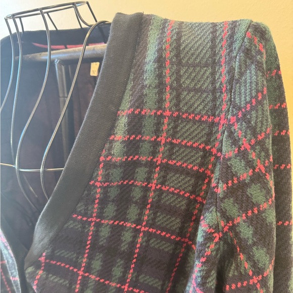 Isaac Mizrahi Women's Cardigan Sweater Blue Pink Black Plaid Button Front Sz 2x - Picture 2 of 4